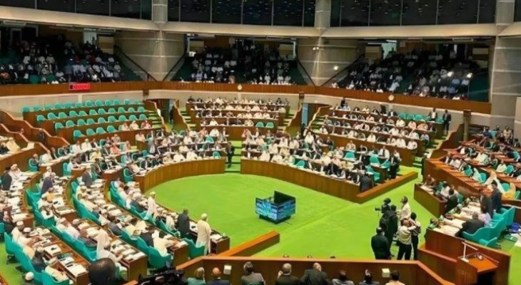 সরকারি চাকরিতে প্রবেশের বয়সসীমা ৩২, সংসদে বিল পাস